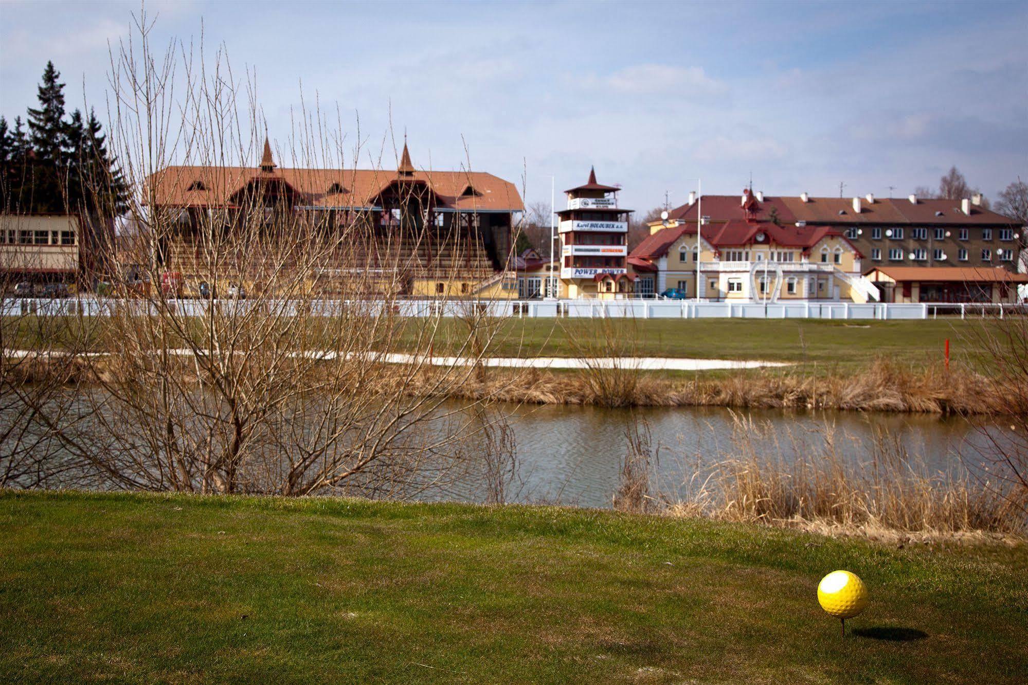 Hotel U Simla Карлови Вари Екстериор снимка