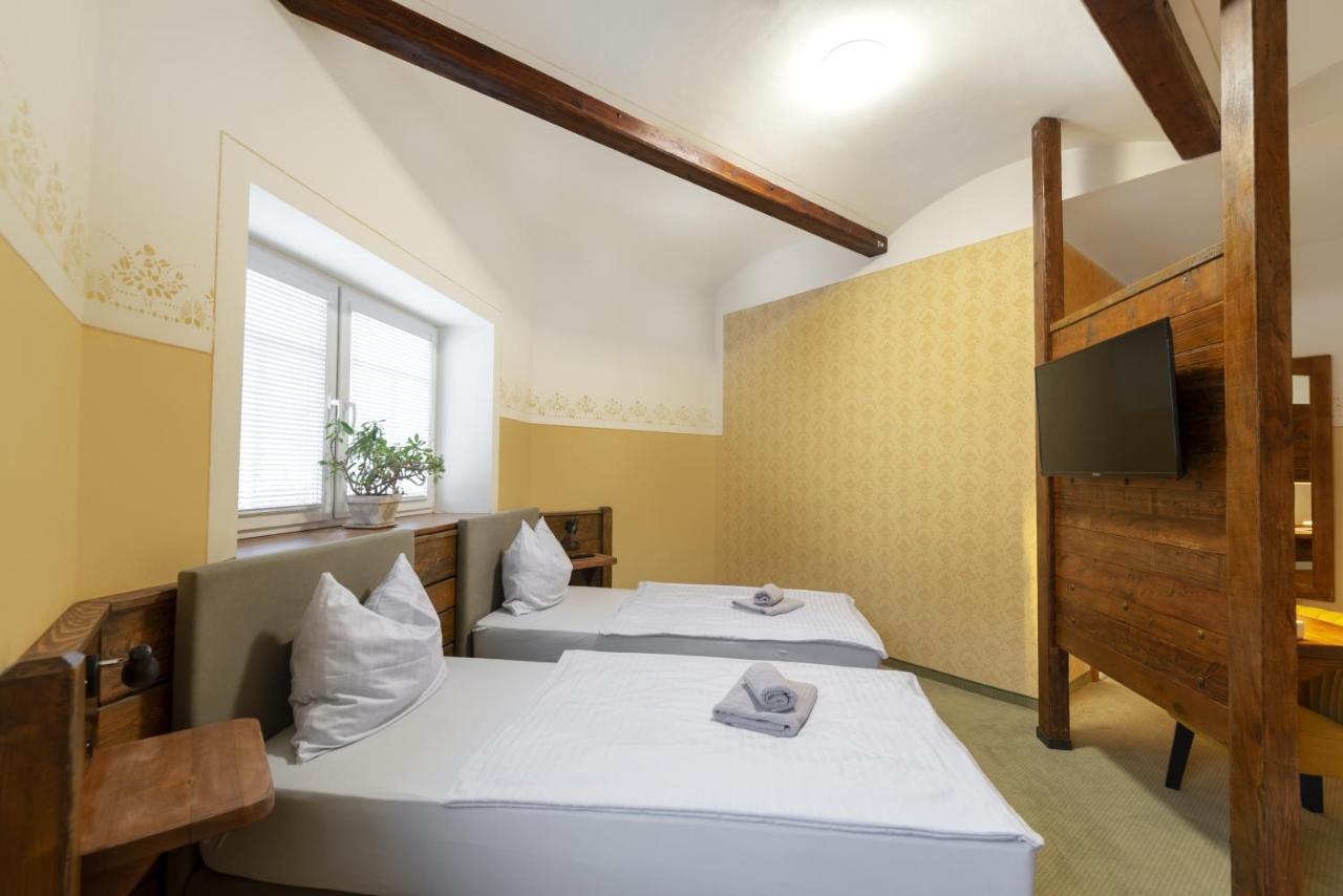 Hotel U Simla Карлови Вари Екстериор снимка