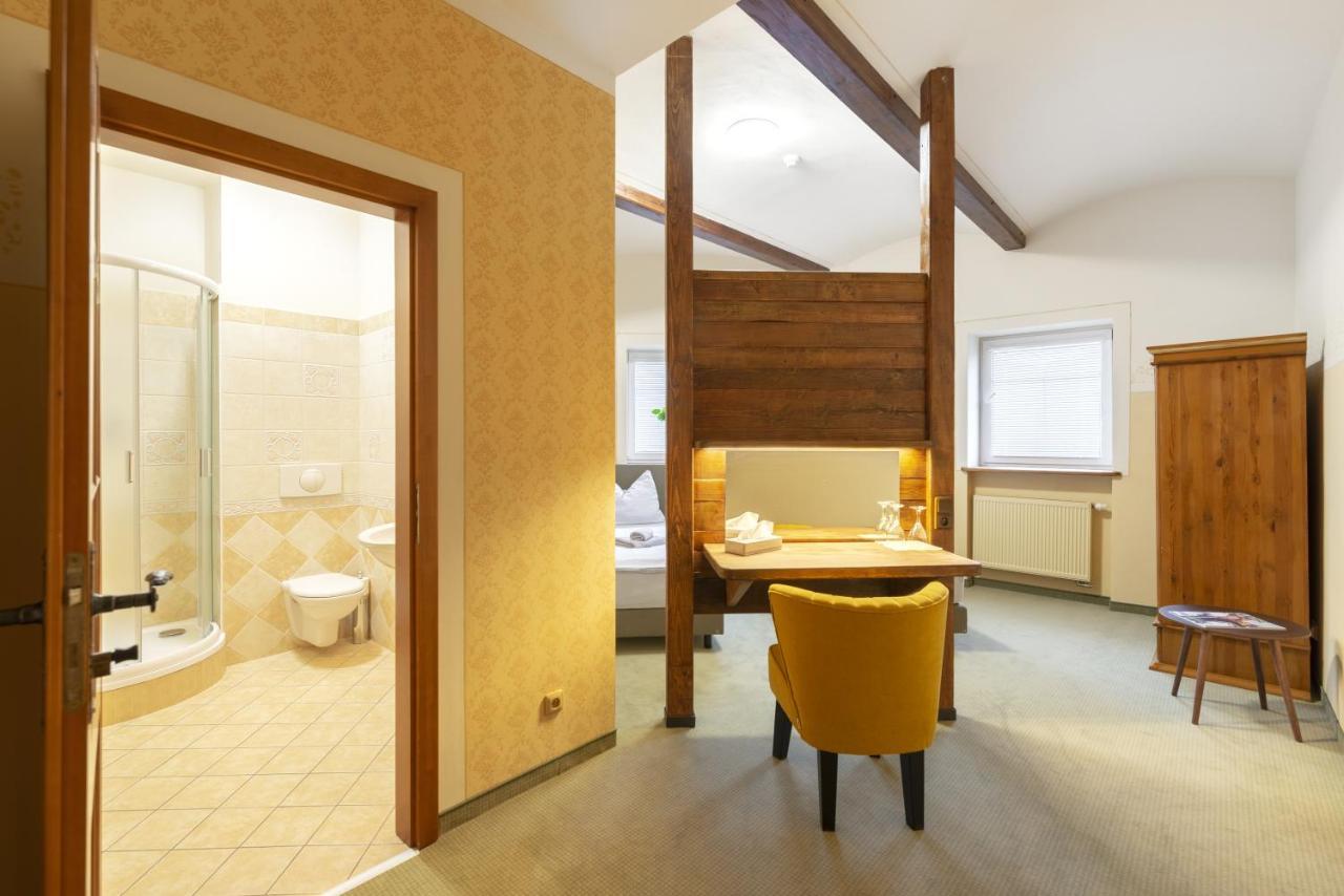 Hotel U Simla Карлови Вари Екстериор снимка