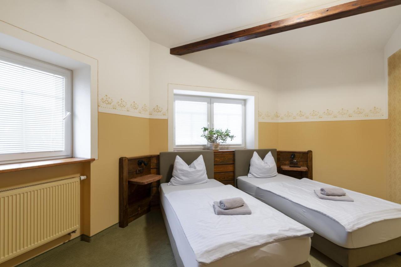 Hotel U Simla Карлови Вари Екстериор снимка
