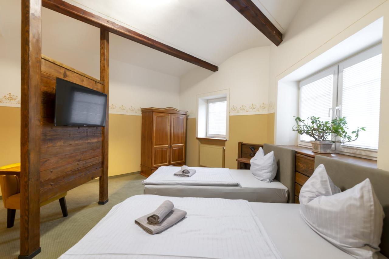 Hotel U Simla Карлови Вари Екстериор снимка
