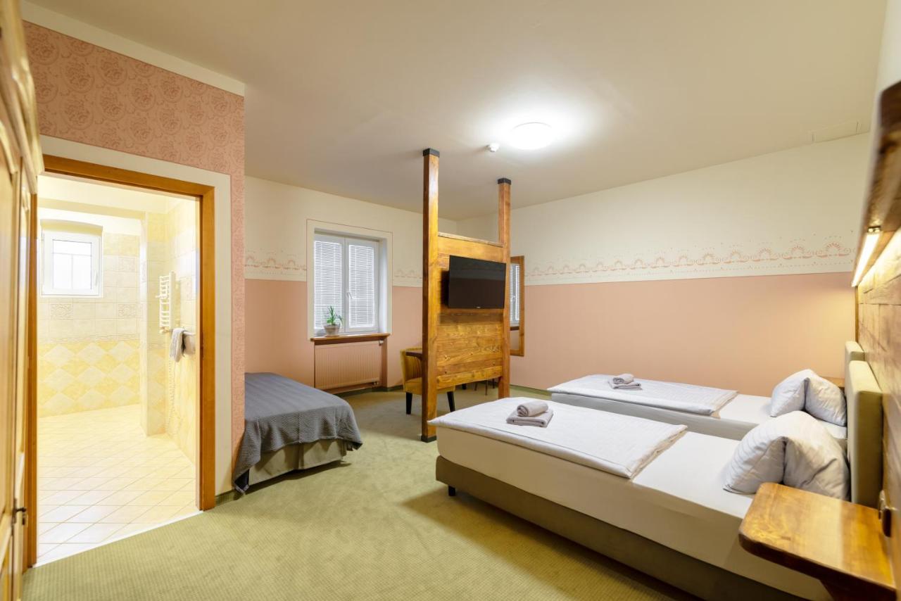 Hotel U Simla Карлови Вари Екстериор снимка