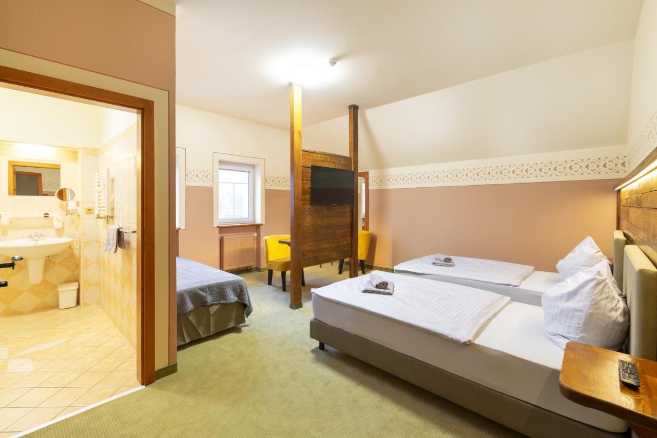 Hotel U Simla Карлови Вари Екстериор снимка